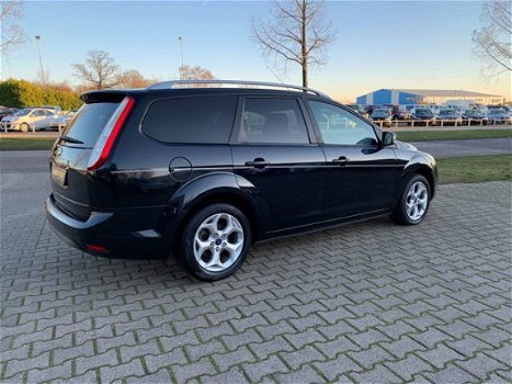 Ford Focus Wagon - 1.6 Titanium AIRCO//ELEK PAKKET//RADIO/CD//NIEUWE APK - 1