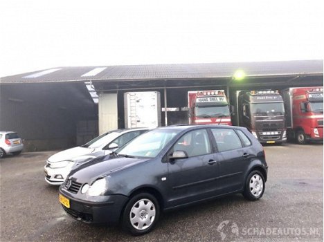 Volkswagen Polo - 1.4i 16v 75pk comfortline 5drs - airco - cruise control - elektr ramen - 117dkm na - 1