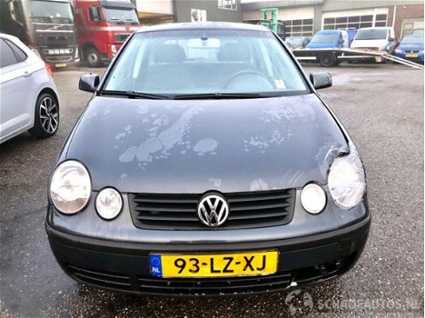 Volkswagen Polo - 1.4i 16v 75pk comfortline 5drs - airco - cruise control - elektr ramen - 117dkm na - 1