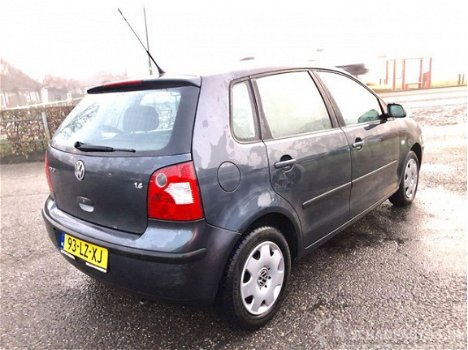 Volkswagen Polo - 1.4i 16v 75pk comfortline 5drs - airco - cruise control - elektr ramen - 117dkm na - 1