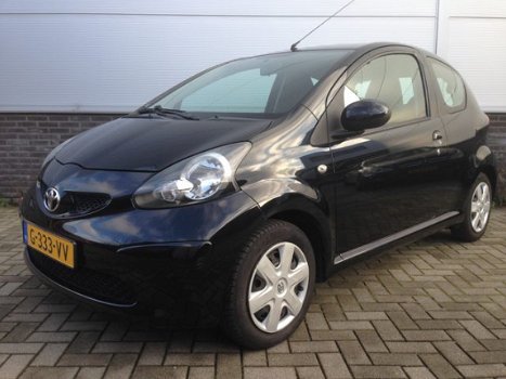 Toyota Aygo - 1.0-12V + Airconditioning, centrale vergr. met afst. bediening - 1