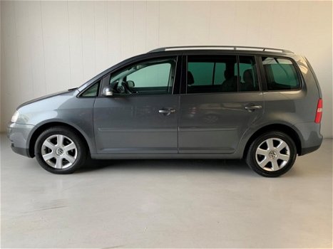 Volkswagen Touran - 2.0 TDI Highline Automaat Navigatie Climate+Cruise control - 1