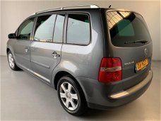 Volkswagen Touran - 2.0 TDI Highline Automaat Navigatie Climate+Cruise control