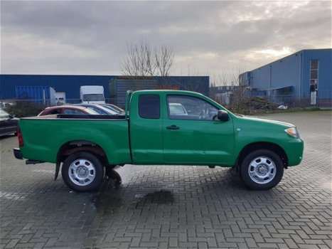 Toyota HiLux - 2.5 D-4D LX Xtra Cab 4X4 - 1