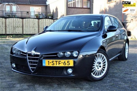 Alfa Romeo 159 Sportwagon - 1.9 JTD Q-Tronic Distinctive - 1