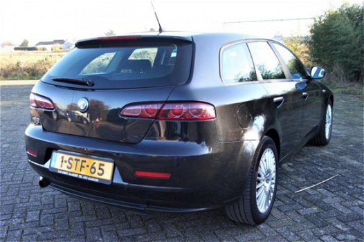 Alfa Romeo 159 Sportwagon - 1.9 JTD Q-Tronic Distinctive - 1