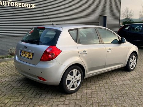 Kia Cee'd - 1.4 CVVT X-ecutive - 1