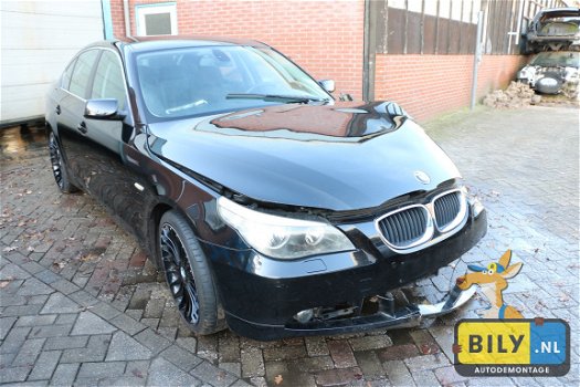 In onderdelen BMW E60 525i '04 BLACK SAPPHIRE METALLIC - 1