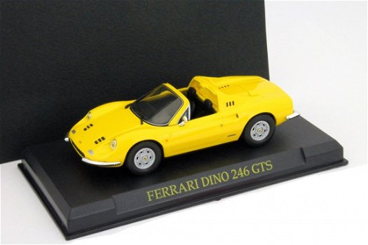 Atlas 1/43 Ferrari 246 Dino Cabrio Geel - 2