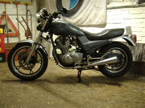 Suzuki GR650 - 1