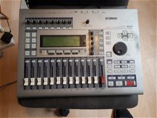 YAMAHA AW16G Digital Audio Workstation 16 Track Digital Recorder