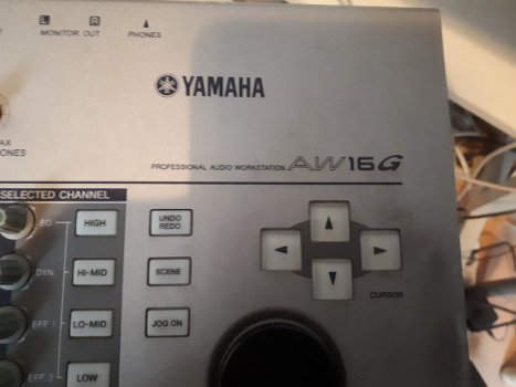 YAMAHA AW16G Digital Audio Workstation 16 Track Digital Recorder - 2