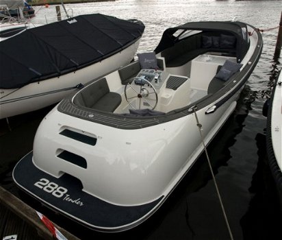 Pieterman 860 Tender - 1