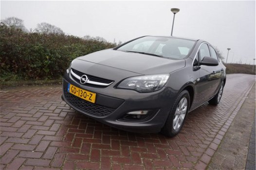 Opel Astra - 1.4 TURBO 140PK BLITZ NL AUTO 1E EIGENAAR NAVIGATIE CRUISECONTROL PARKEERSENSOREN LMV A - 1