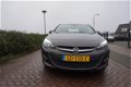 Opel Astra - 1.4 TURBO 140PK BLITZ NL AUTO 1E EIGENAAR NAVIGATIE CRUISECONTROL PARKEERSENSOREN LMV A - 1 - Thumbnail