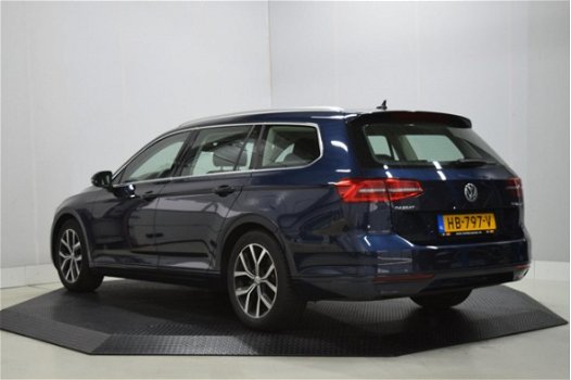 Volkswagen Passat Variant - 1.6 TDI Highline DSG 7, Navi, Clima, Cruise, PDC, Mooie auto - 1