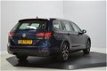 Volkswagen Passat Variant - 1.6 TDI Highline DSG 7, Navi, Clima, Cruise, PDC, Mooie auto - 1 - Thumbnail