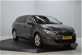 Peugeot 308 SW - 1.6 BlueHDI Blue Lease Limited Panodak, Clima, Cruise, keurige auto - 1 - Thumbnail