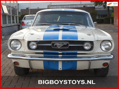 Ford Mustang Fastback - USA 4.9 V8 - 1