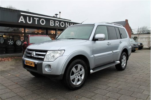 Mitsubishi Pajero - 3.2 DI-D GRIJS KENTEKEN, 1e EIGENAAR - 1