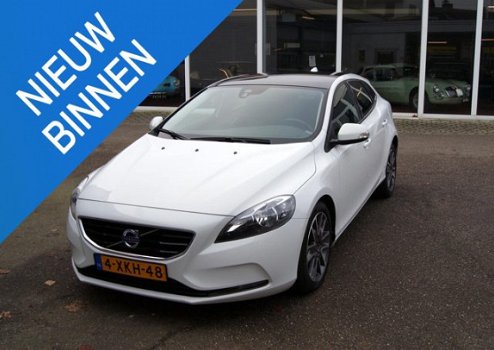 Volvo V40 - 1.6 D2 Kinetic Business Panoramadak, Navi, Pdc, Cruise, 1e eigenaar RIJKLAARPRIJS - 1