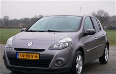 Renault Clio - 1.5 dCi Authentique 5-deurs AIRCO LM VELGEN EURO 5