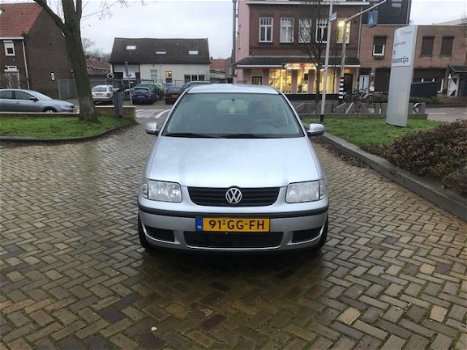 Volkswagen Polo - 1.4 Trendline - 1