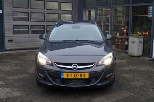 Opel Astra Sports Tourer - 1.7 CDTi Business + / Clima / Cruise / Navi / PDC / N.A.P - 1