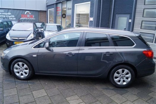 Opel Astra Sports Tourer - 1.7 CDTi Business + / Clima / Cruise / Navi / PDC / N.A.P - 1