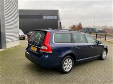 Volvo V70 - 2.0 D3 Summum xenon leder standkachel stoelverw pdc nav adap. cruise cntr elek. schuifda