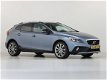 Volvo V40 Cross Country - 2.0 D2 120 PK 6-Bak Momentum (BNS) - 1 - Thumbnail