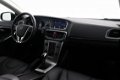 Volvo V40 Cross Country - 2.0 D2 120 PK 6-Bak Momentum (BNS) - 1 - Thumbnail
