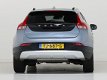 Volvo V40 Cross Country - 2.0 D2 120 PK 6-Bak Momentum (BNS) - 1 - Thumbnail