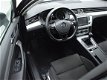 Volkswagen Passat - 1.6 TDI 120pk Comfortline ( PDC/NAVI/CLIMA/CAMERA) - 1 - Thumbnail