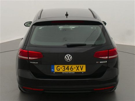 Volkswagen Passat - 1.6 TDI 120pk Comfortline ( PDC/NAVI/CLIMA/CAMERA) - 1