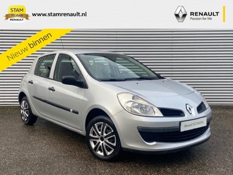 Renault Clio - 1.2 16v Dynamique Comfort Airco, 5-Deurs - 1