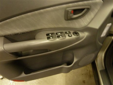 Hyundai Tucson - 2.0i Active airco centr verg lmv 5drs trekhaak elect ramen mistlamp v+a - 1