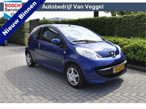 Peugeot 107 - 1.0-12V XR Centrl. vergrendeling op afstand, elek. ramen, zuinige auto - 1