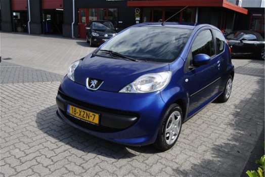 Peugeot 107 - 1.0-12V XR Centrl. vergrendeling op afstand, elek. ramen, zuinige auto - 1