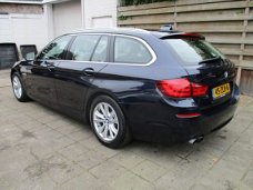 BMW 5-serie Touring - 528i High Executive met Pannodak/Leer/Xenon