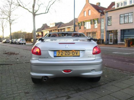 Peugeot 206 CC - 1.6-16V Roland Garros / AIRCO / LEER / NW-STAAT / 124dkm - 1