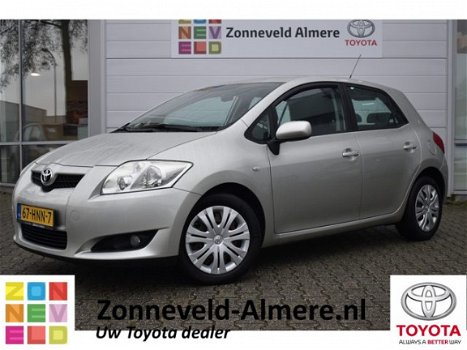 Toyota Auris - 1.6-16V Sol - 1