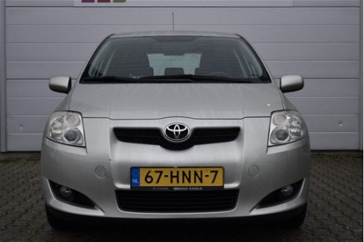 Toyota Auris - 1.6-16V Sol - 1