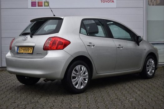 Toyota Auris - 1.6-16V Sol - 1