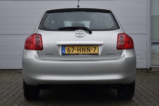 Toyota Auris - 1.6-16V Sol - 1