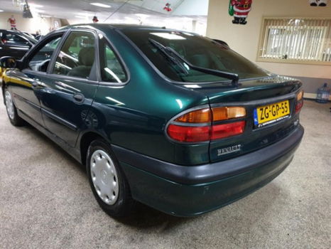 Renault Laguna - 1.6-16V RXE - 1