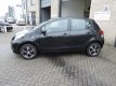 Toyota Yaris - 1.0 VVTi Acces Airco, L.M.velgen, 5 drs, cd speler, AUX - 1 - Thumbnail