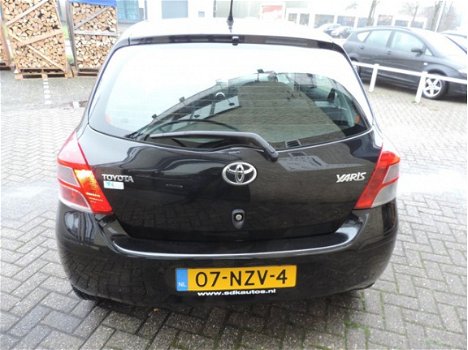 Toyota Yaris - 1.0 VVTi Acces Airco, L.M.velgen, 5 drs, cd speler, AUX - 1