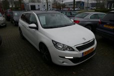 Peugeot 308 SW - BWJ 2014 1.6 BlueHDI Blue Lease Executive NAVI / LEER / PANORAMADAK / CLIMA / CRUIS