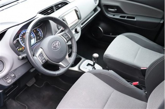 Toyota Yaris - 1.5 Hybrid Trend Navigatie-Lichtmetalen velgen - 1